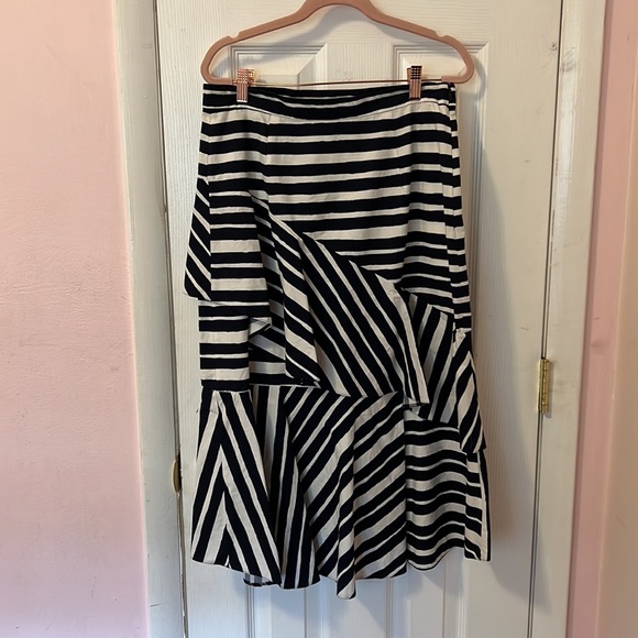 Paula Ka layered High low skirt - Picture 2 of 4